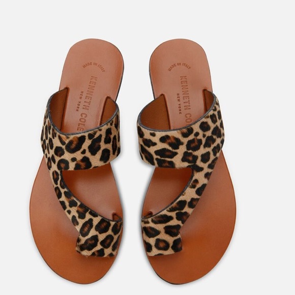 Kenneth Cole Palm Toe Ring Sandals - Picture 2 of 5